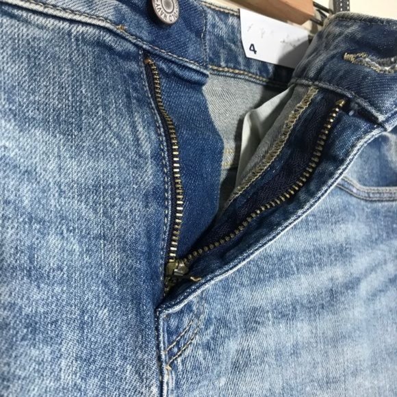 OLD NAVY Raw Hem Denim Mini Skirt Size 4 - Picture 3 of 9